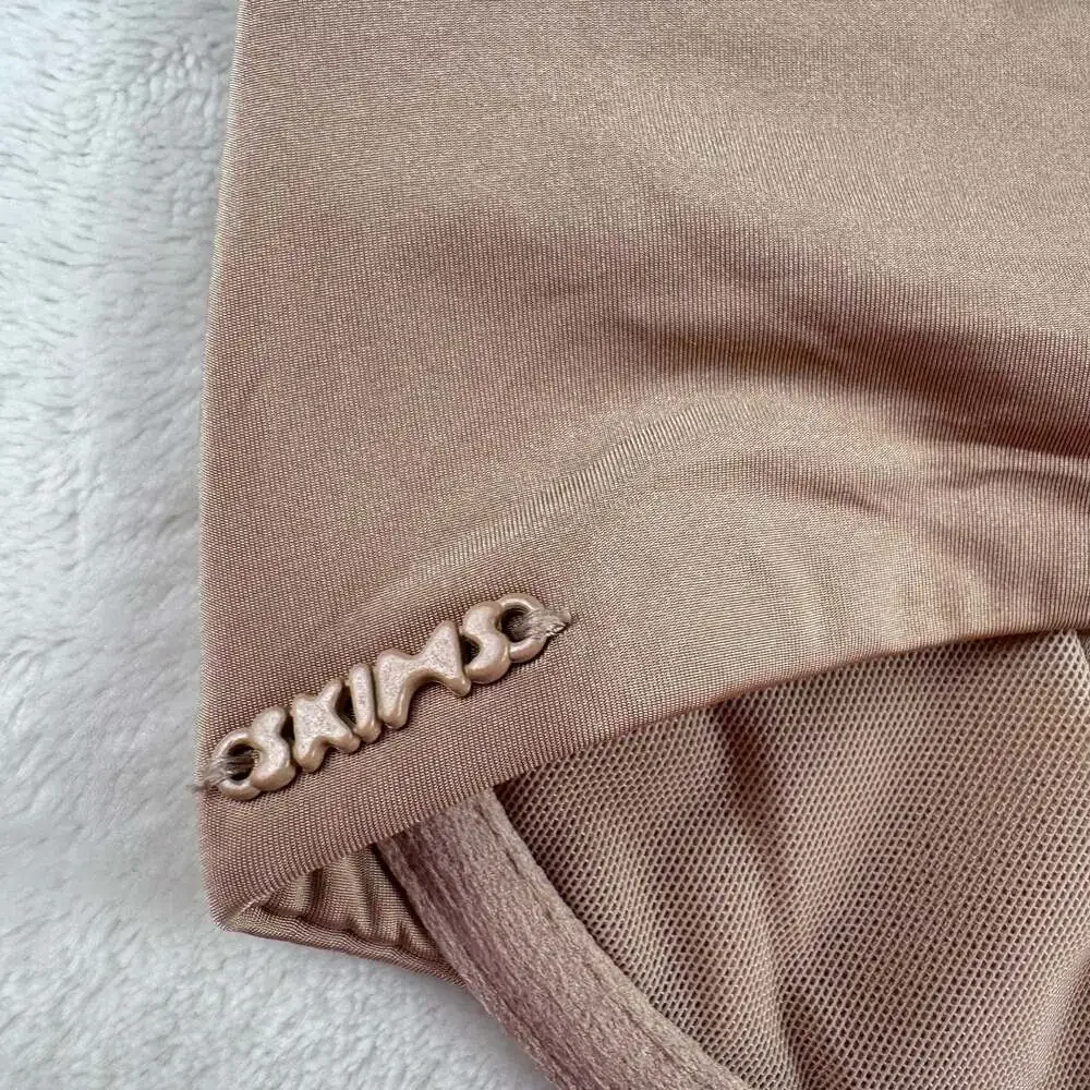 SKIMS No Show Molded Unlined Balconette Bra 36DD Clay - Picture 3 of 5